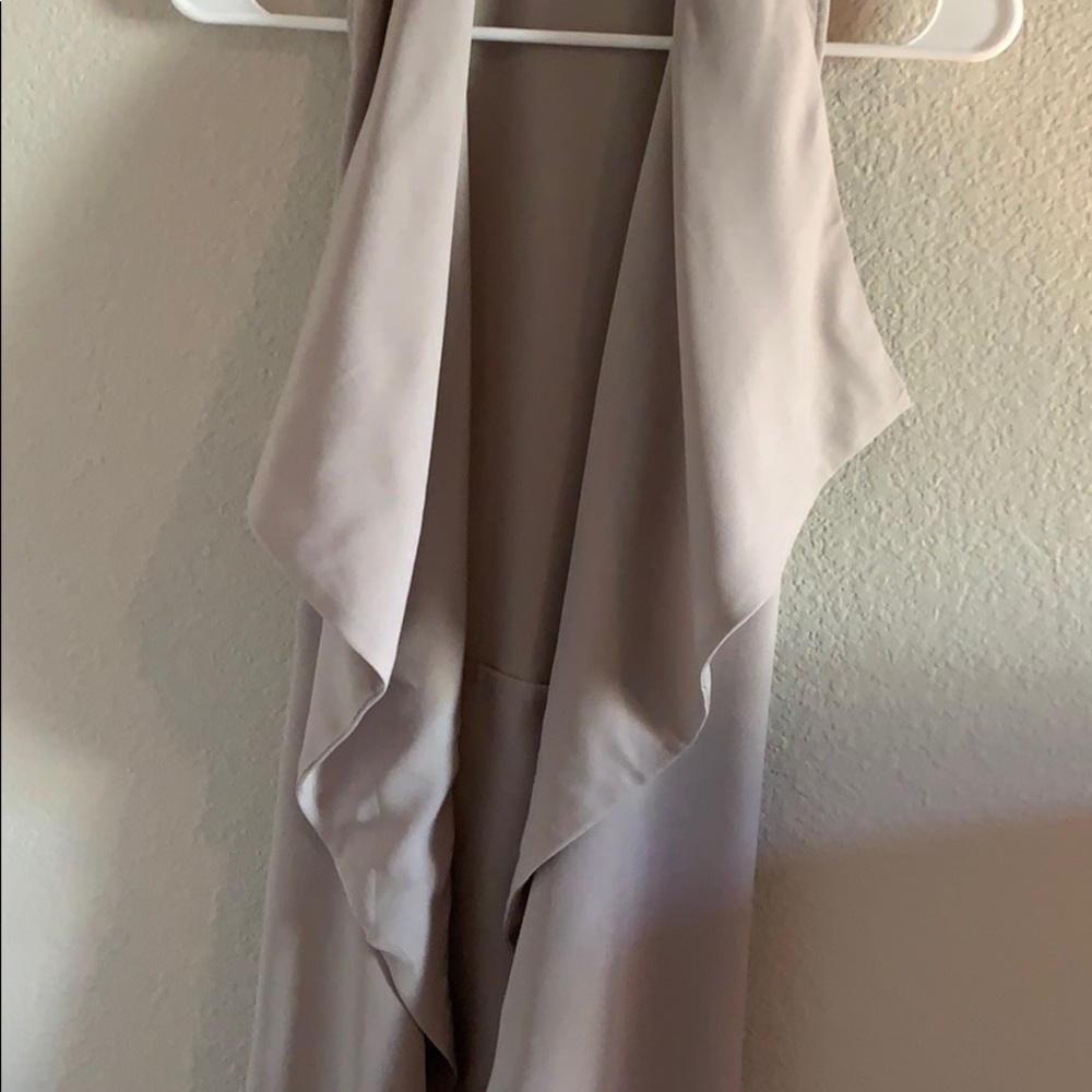 Beige vest